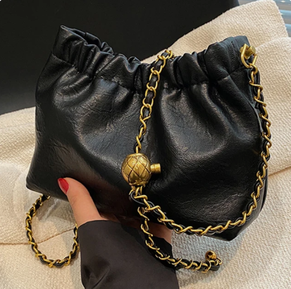 Flamenco leather shoulder bag